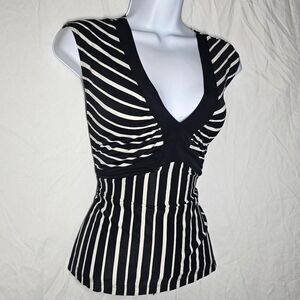Vintage y2k 90s black white striped v neck sleevless top